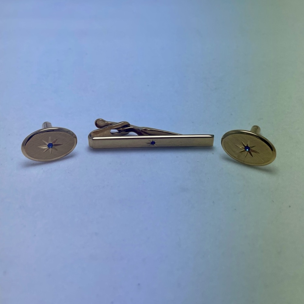 Vintage Mens Avon Cufflinks and Tie Clip Set. Gold With Light Blue Gemstone.